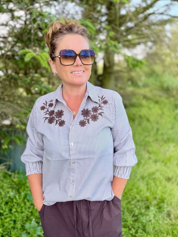 Esevalina Skjorte – Moonbeam med Mole