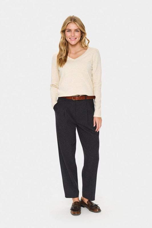 Mila V-neck pullover offwhite