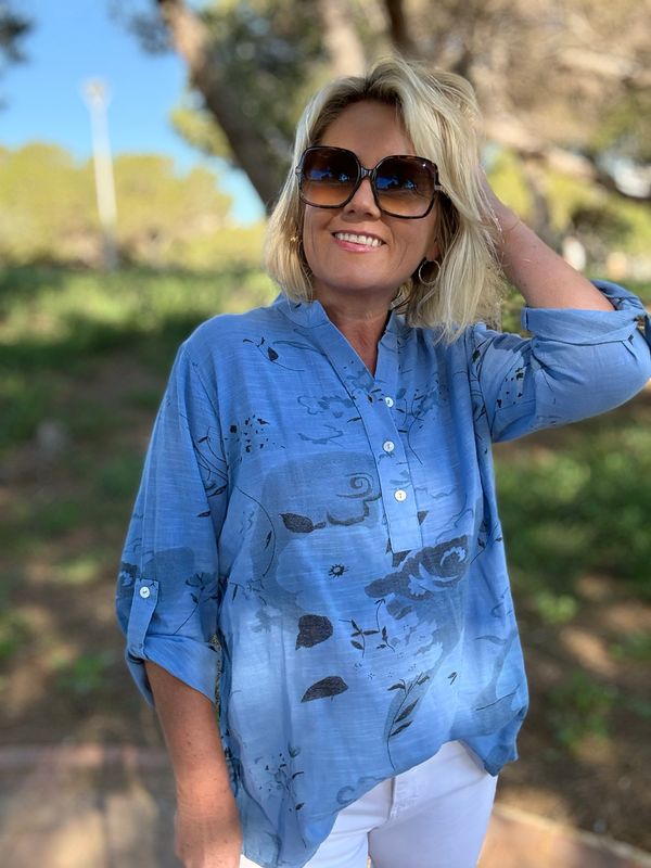 Maggie shirt flower