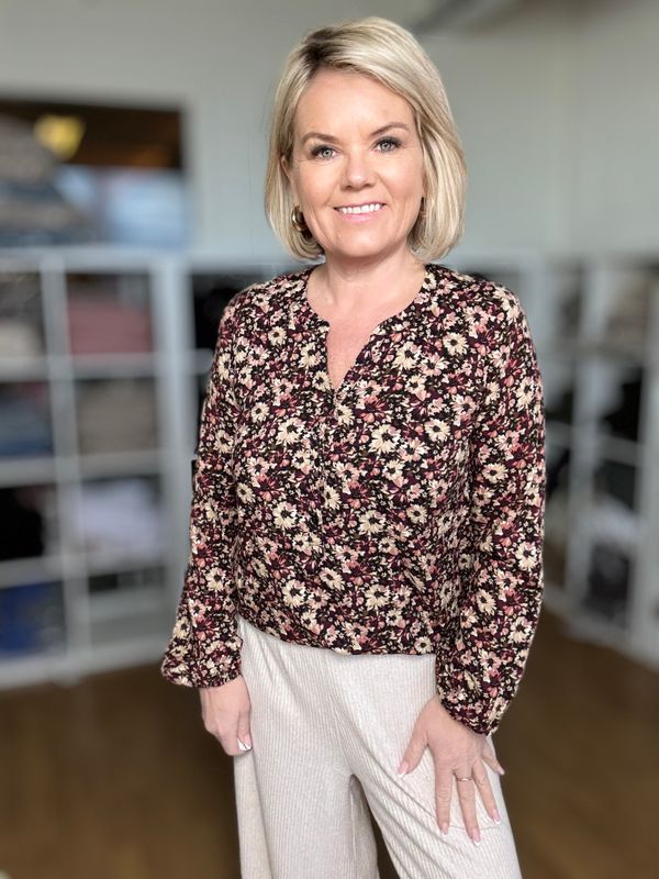 Bluse med blomster 