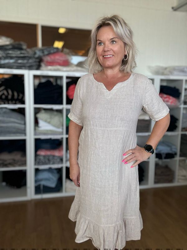 Frida lin dress sand