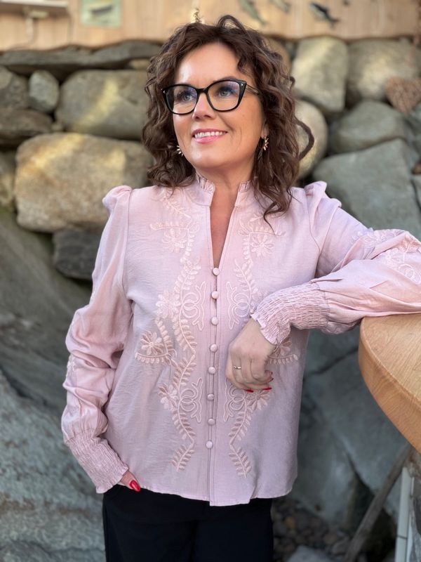 Vanessa emb shirt rosa
